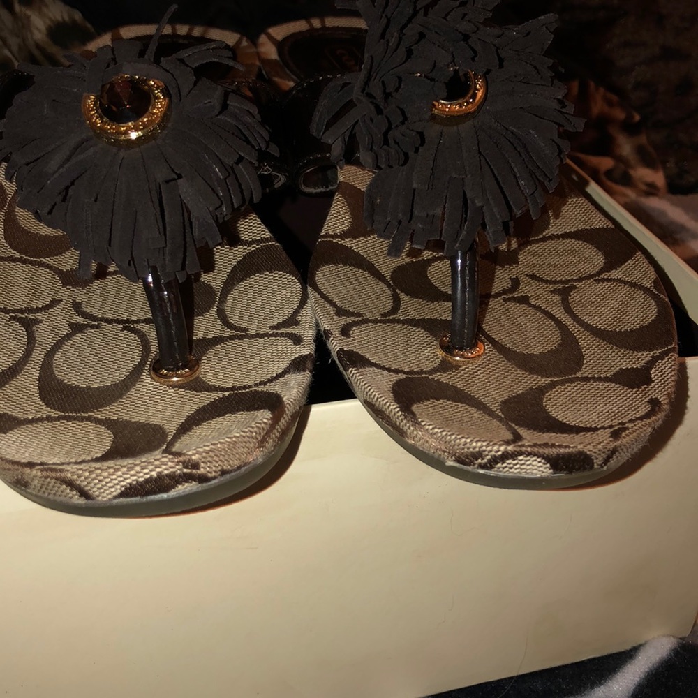 Shoes - Picture 6 of 8